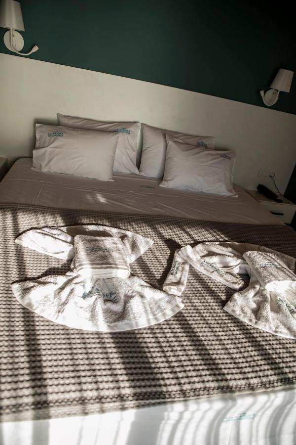 Hotel Alexander Mýtikas 外观 照片