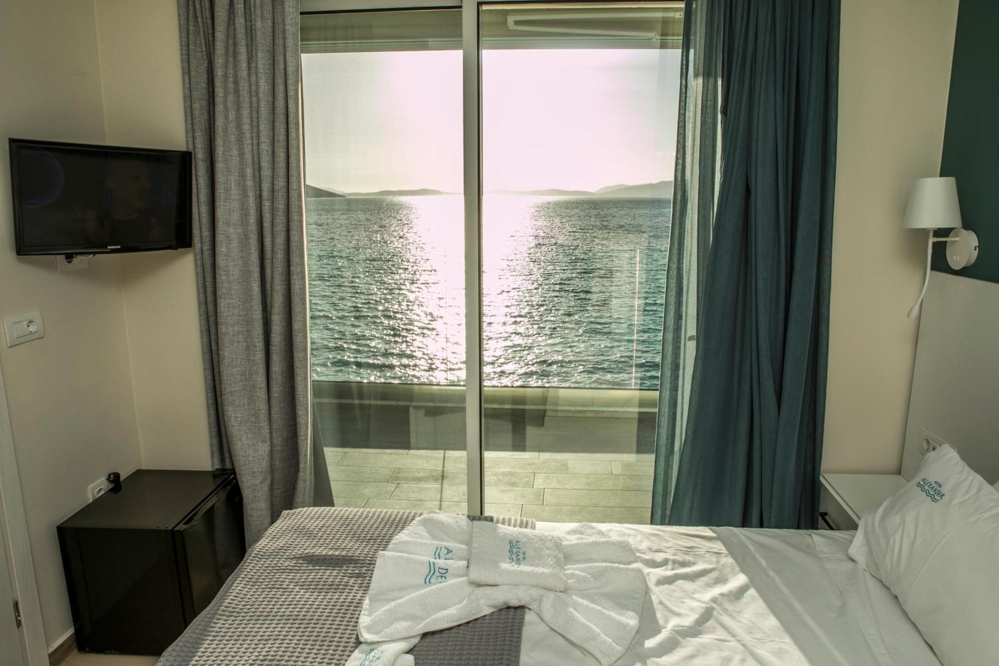 Hotel Alexander Mýtikas 外观 照片